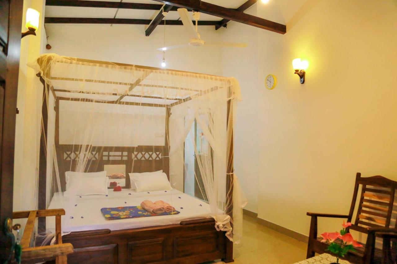 Sanda Hiru Guest Mirissa Exterior photo